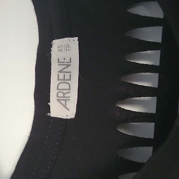 Ardene Sleeveless Top - Picture 2 of 4